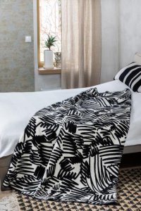 Polášek Bavlněná deka 1703-2 Černá 60% bavlna 35%akryl 5%polyester 150 x 200